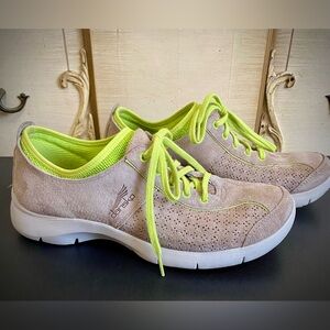 Dansko Elise | Women's Leather Sneaker in Mocha/Lime | Size 40/US9